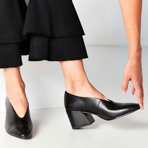Vagabond Olivia Black Leather Glove Heel